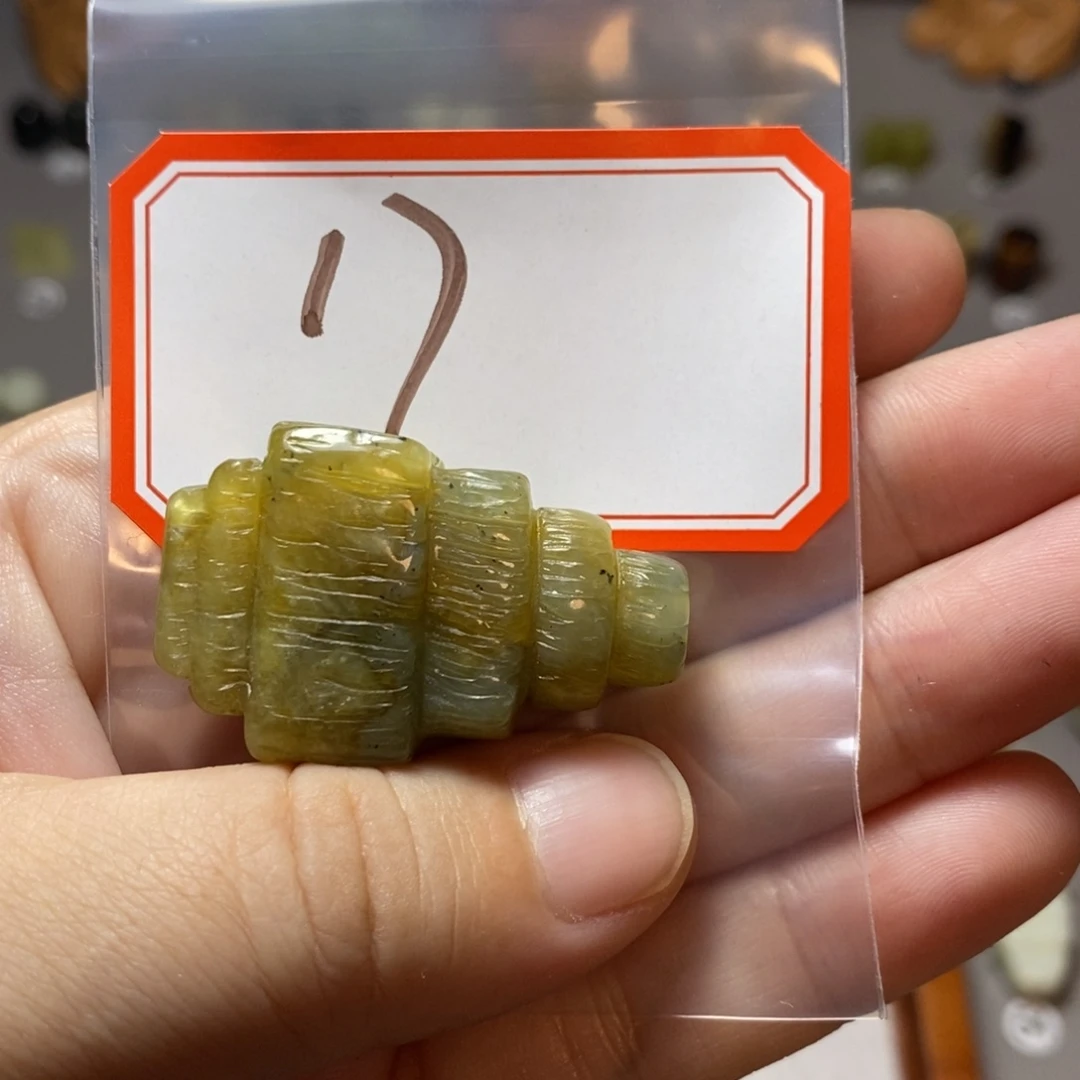 【闪购商品】蛇纹石玉配珠未镶嵌阿**玩