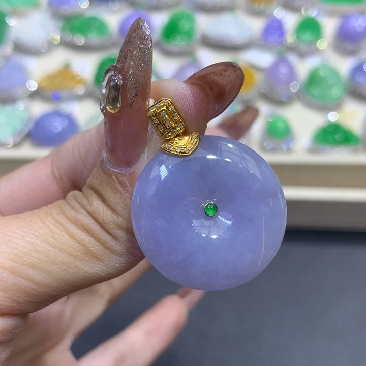 翡翠颈饰18K金镶嵌翡翠