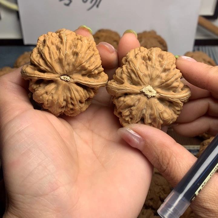 吊坠文玩核桃（****）粗筋