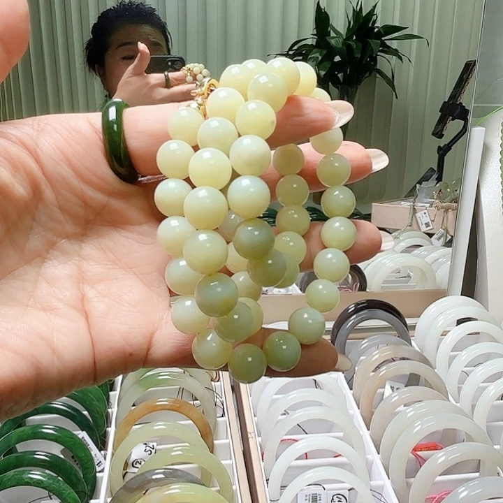 颈饰未镶嵌和田玉项链