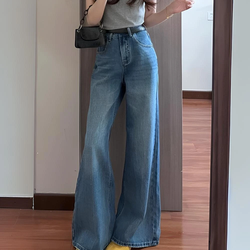 蓝色2025超火的垂感梨型身材牛仔裤高腰宽松显瘦微喇阔腿裤子女装