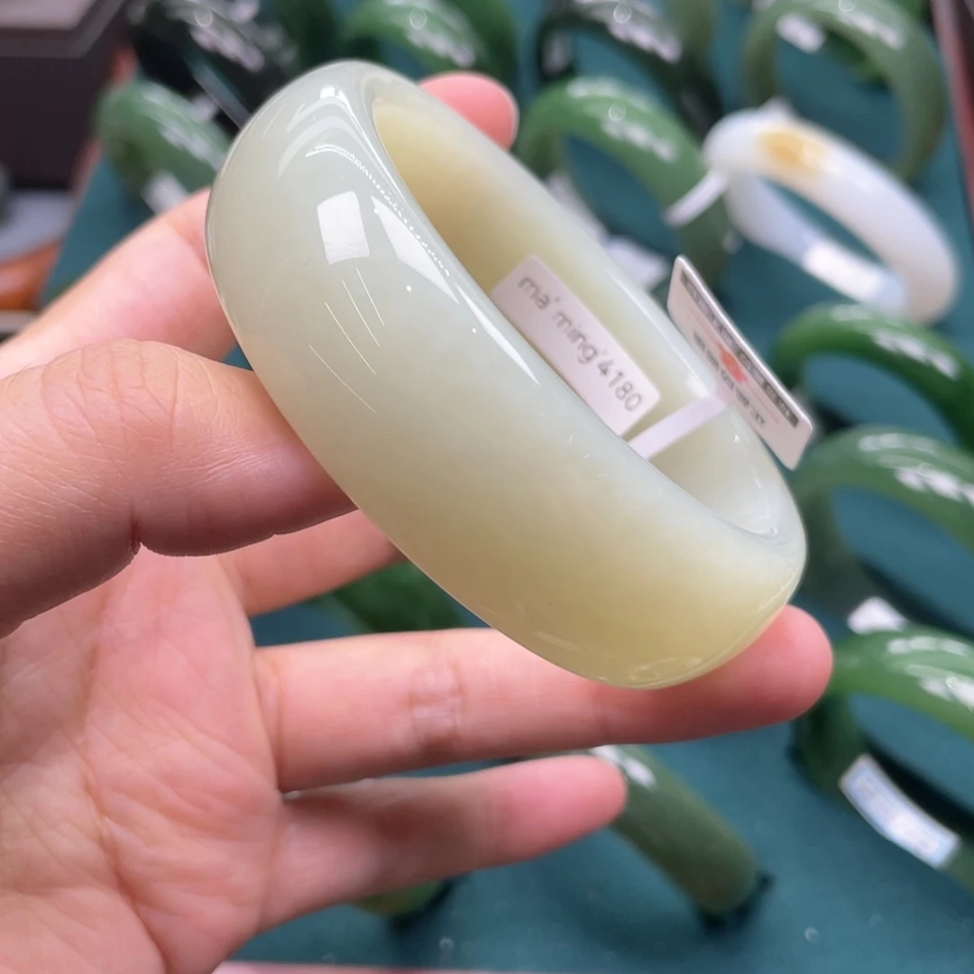 未镶嵌手镯和田玉5758