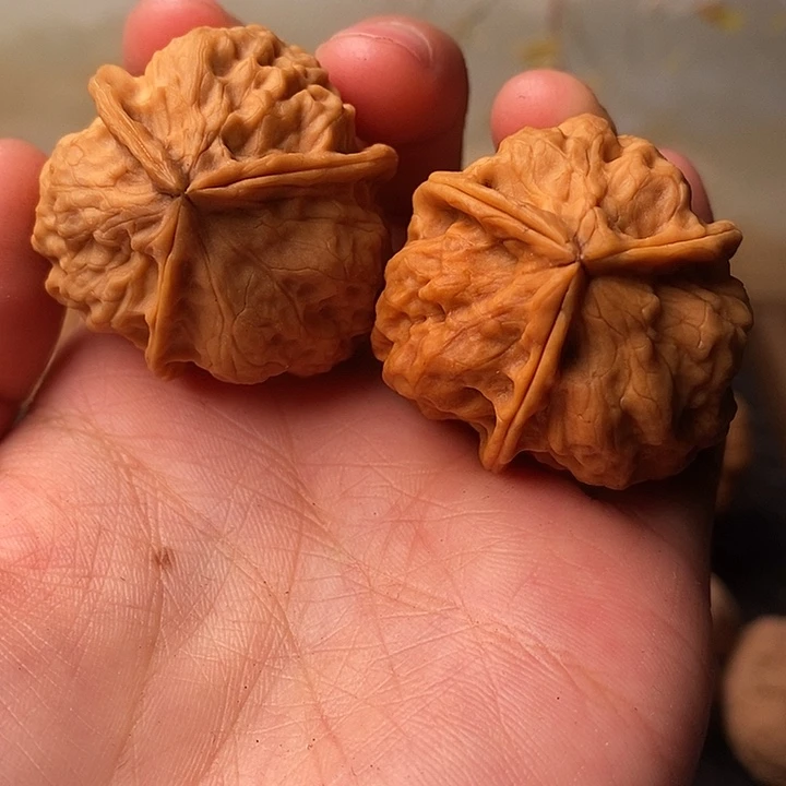 吊坠文玩核桃铁核桃9