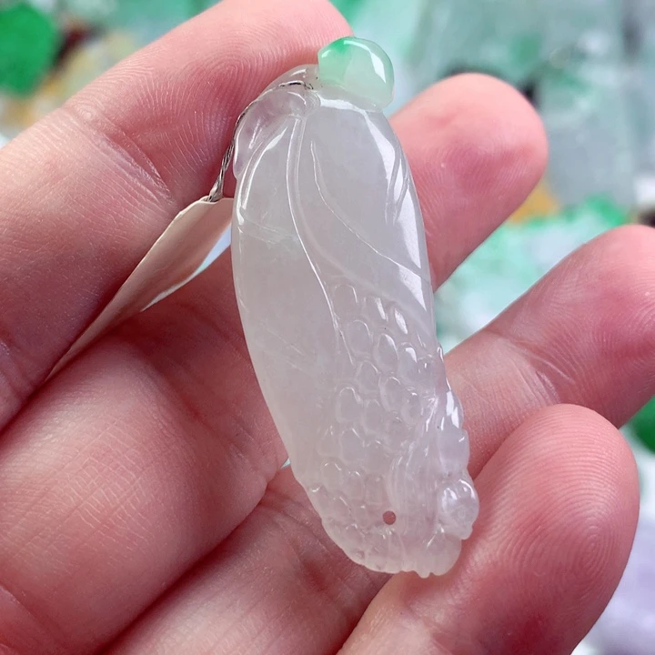 吊坠(不含链)未镶嵌翡翠