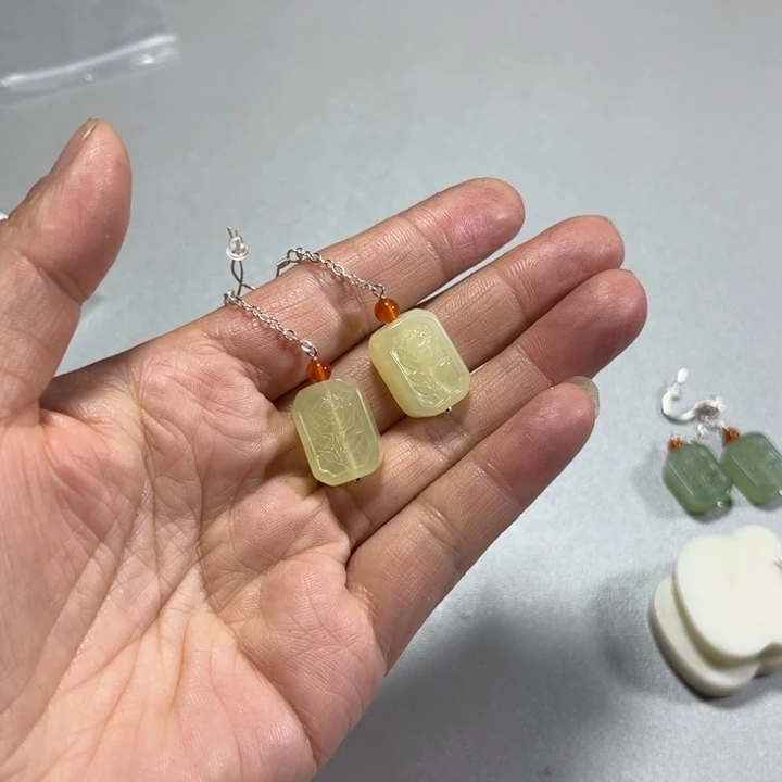 蛇纹石玉耳饰未镶嵌跑****外