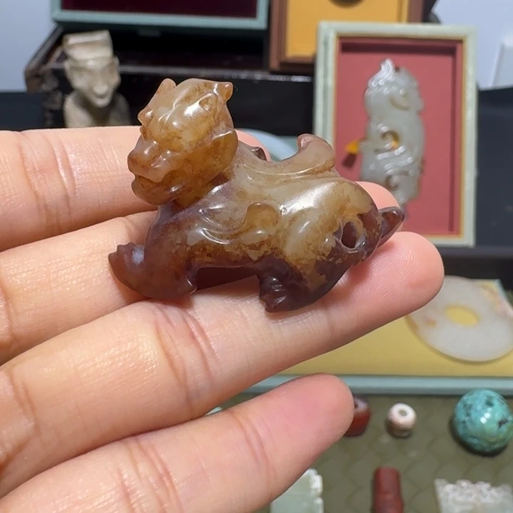 卧***雪颈饰未镶嵌和田玉