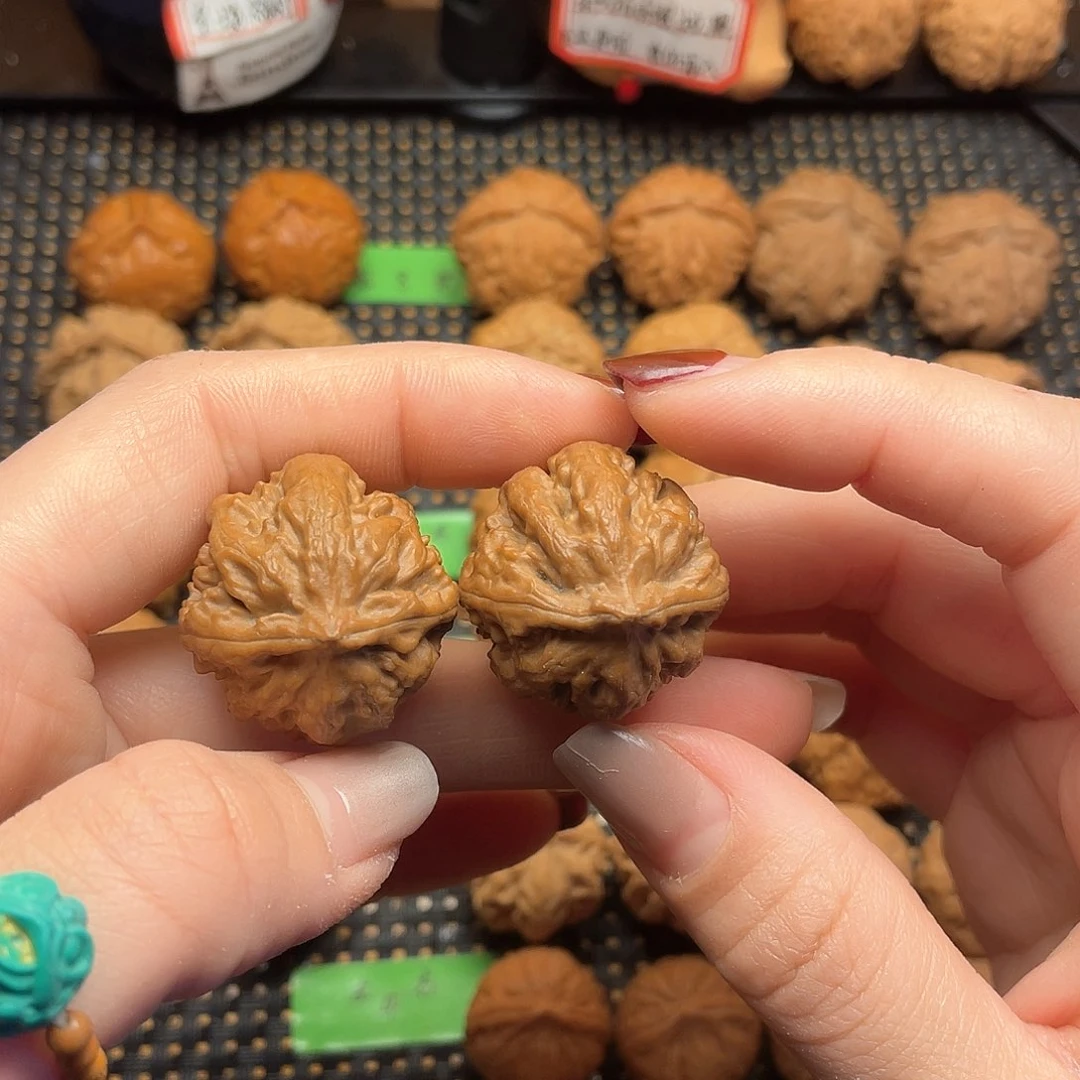 文玩核桃吊坠28尺全品小霸王龙0006