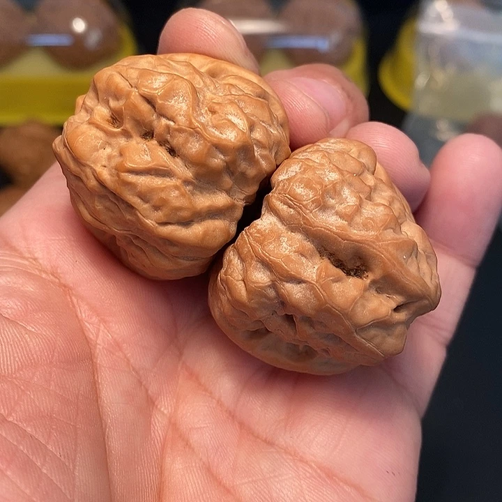 文玩核桃吊坠39.5尺，蛤蟆头