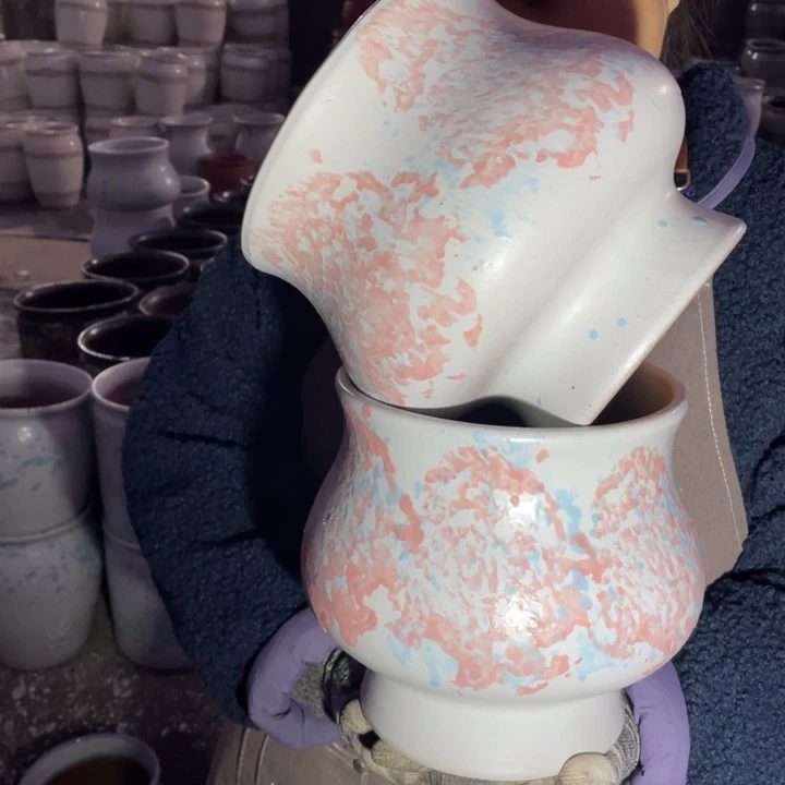 紫砂花盆口17高20瑕疵瑕疵