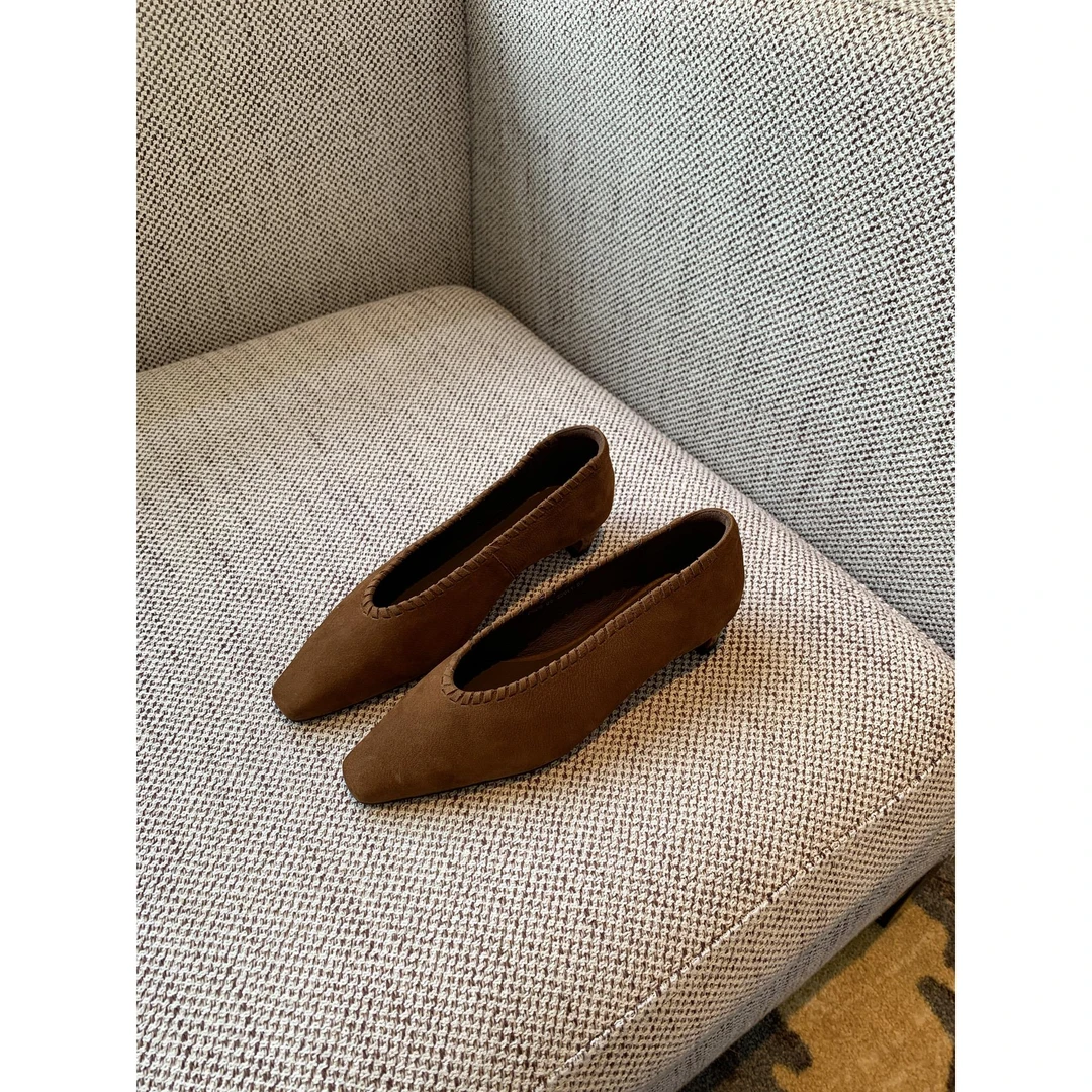 弥笛法式复古单鞋百搭女2025年新款皮浅口小方头低跟通勤女鞋子