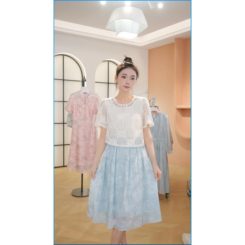 M0951 夏季25年新款高档洋气新中式收腰显瘦气质妈妈连衣裙女时尚