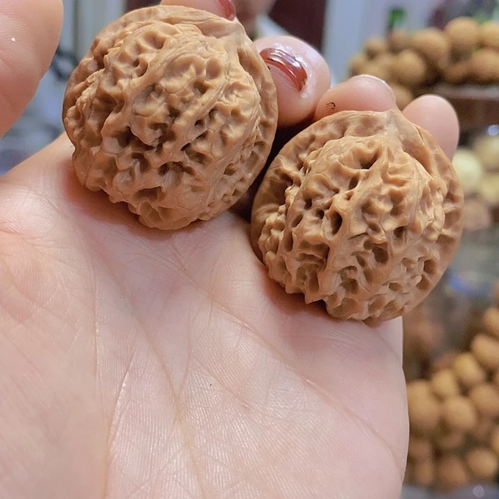 【闪购商品】文玩核桃把件34大石窝蜡皮