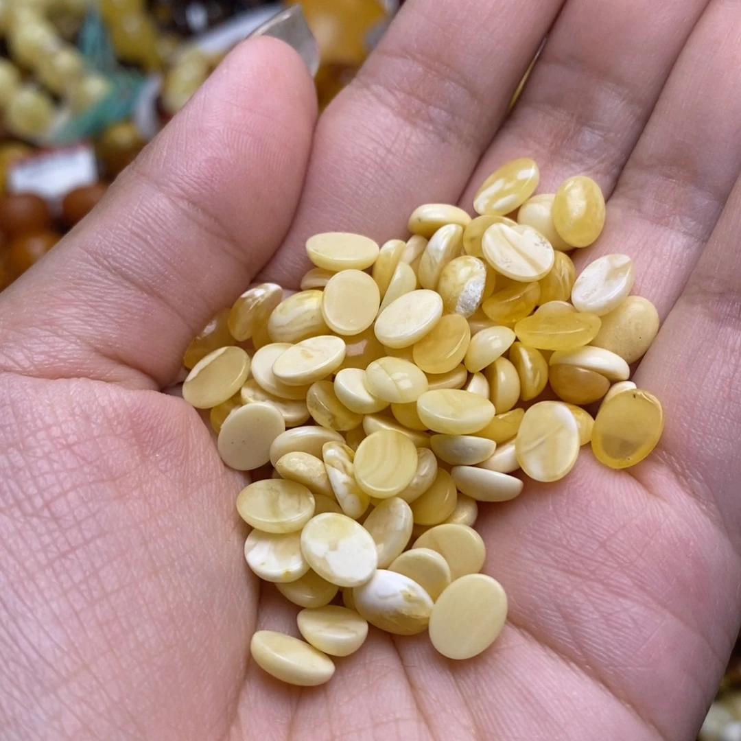 未镶嵌琥珀珠宝奇石