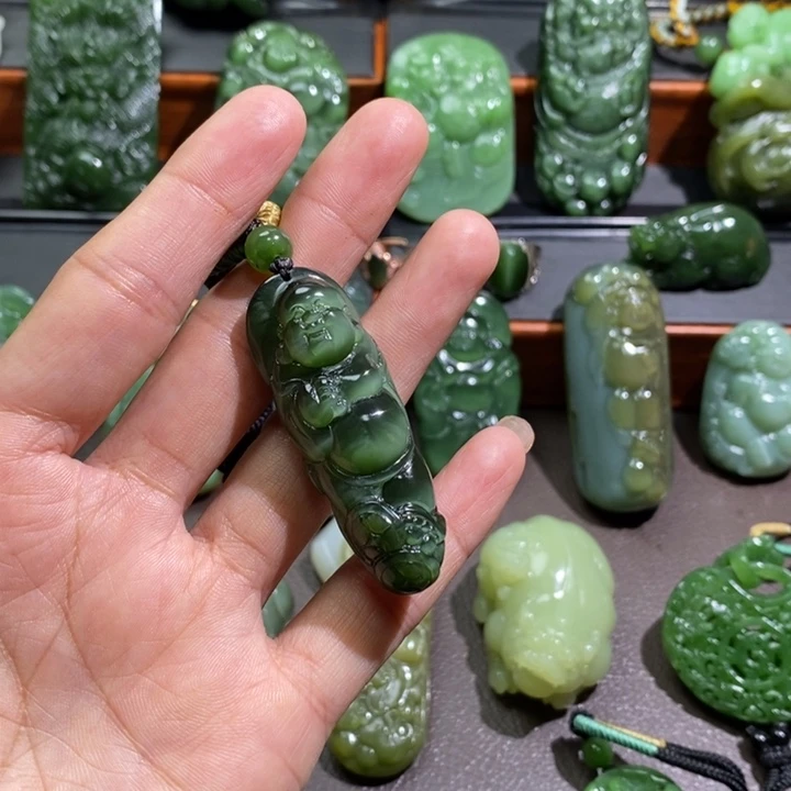 未镶嵌和田玉挂件