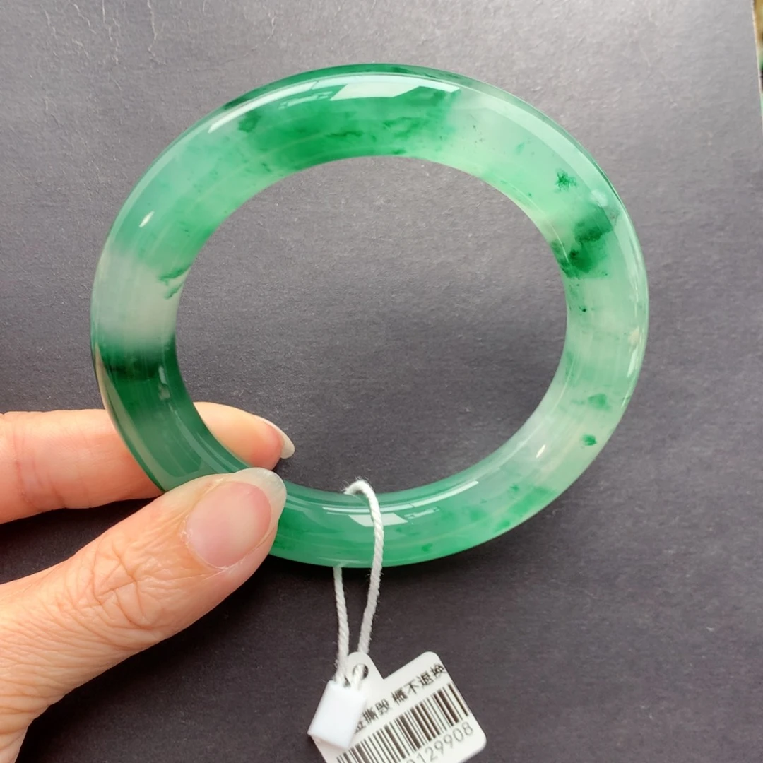 未镶嵌手镯石英质玉