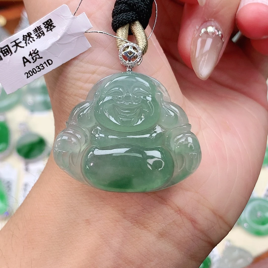 颈饰18K金镶嵌翡翠佛公
