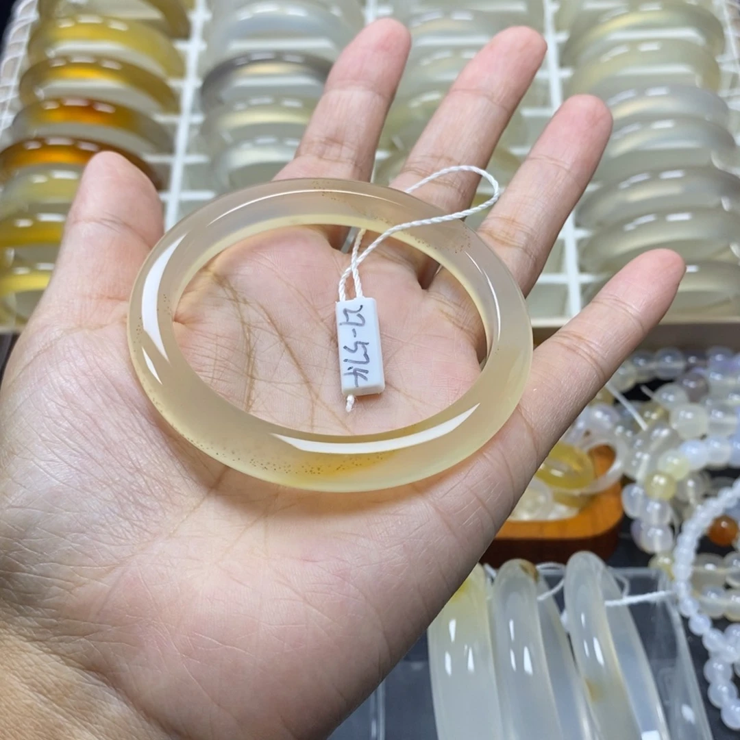 玛瑙/玉髓手镯未镶嵌