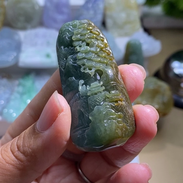 【闪购商品】颈饰未镶嵌翡翠山水