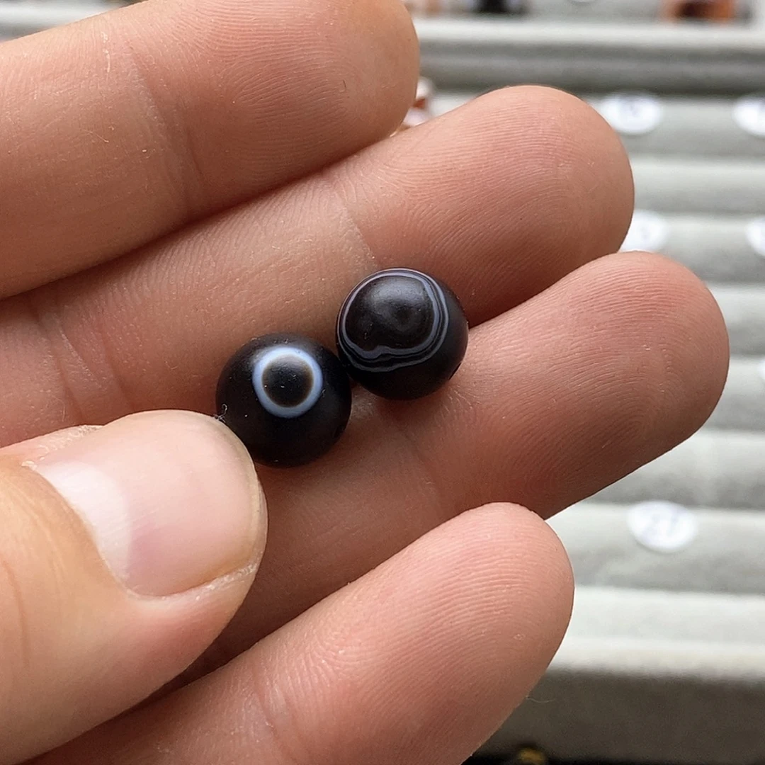 玛瑙/玉髓玛瑙黑眼睛随机发一颗未镶嵌