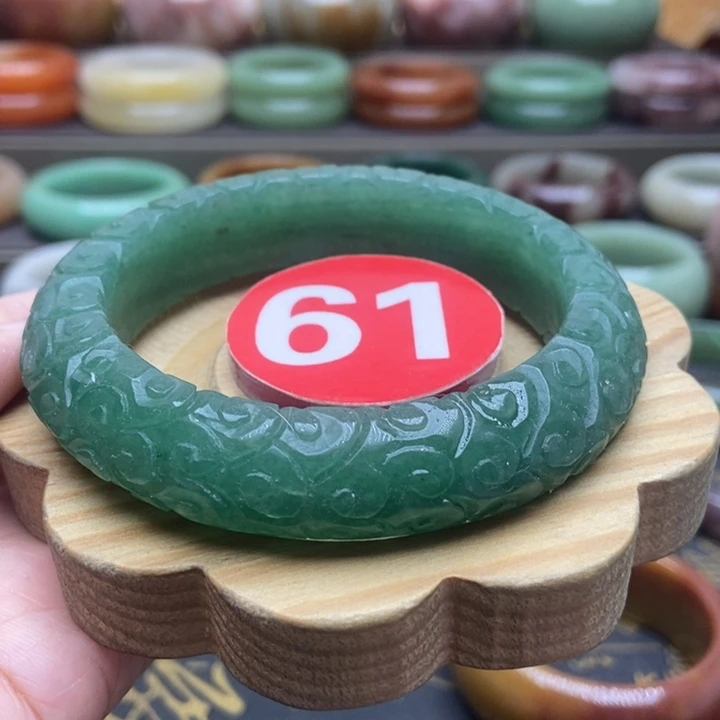 未镶嵌手镯石英质玉