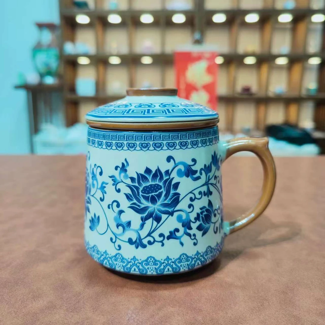 汝窑缠枝莲马克杯 rymhlqbcl