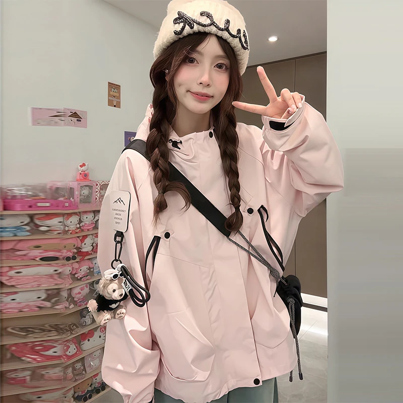 2025新款春秋韩版连帽冲锋衣外套女爆款学生宽松休闲小熊挂件上衣