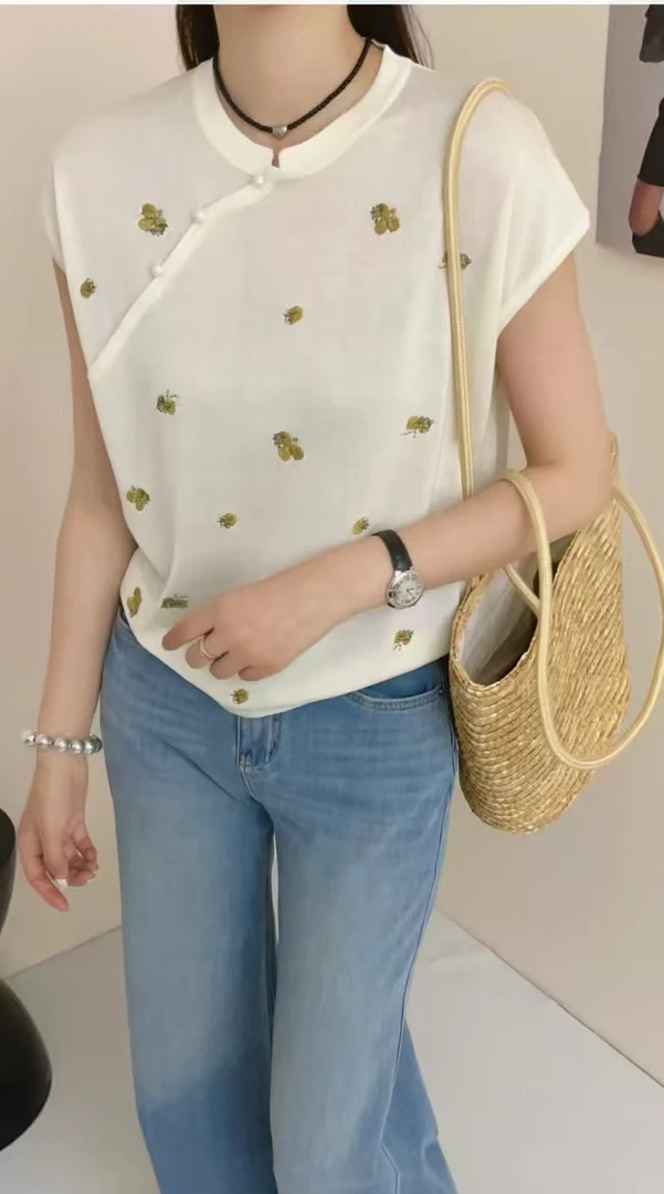 夏新中式绣花短袖