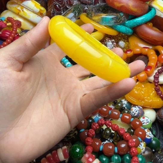 未镶嵌琥珀手串蜜蜡