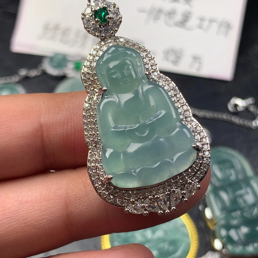 颈饰未镶嵌翡翠观音
