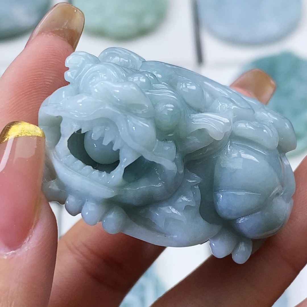 翡翠颈饰未镶嵌命****己翡翠