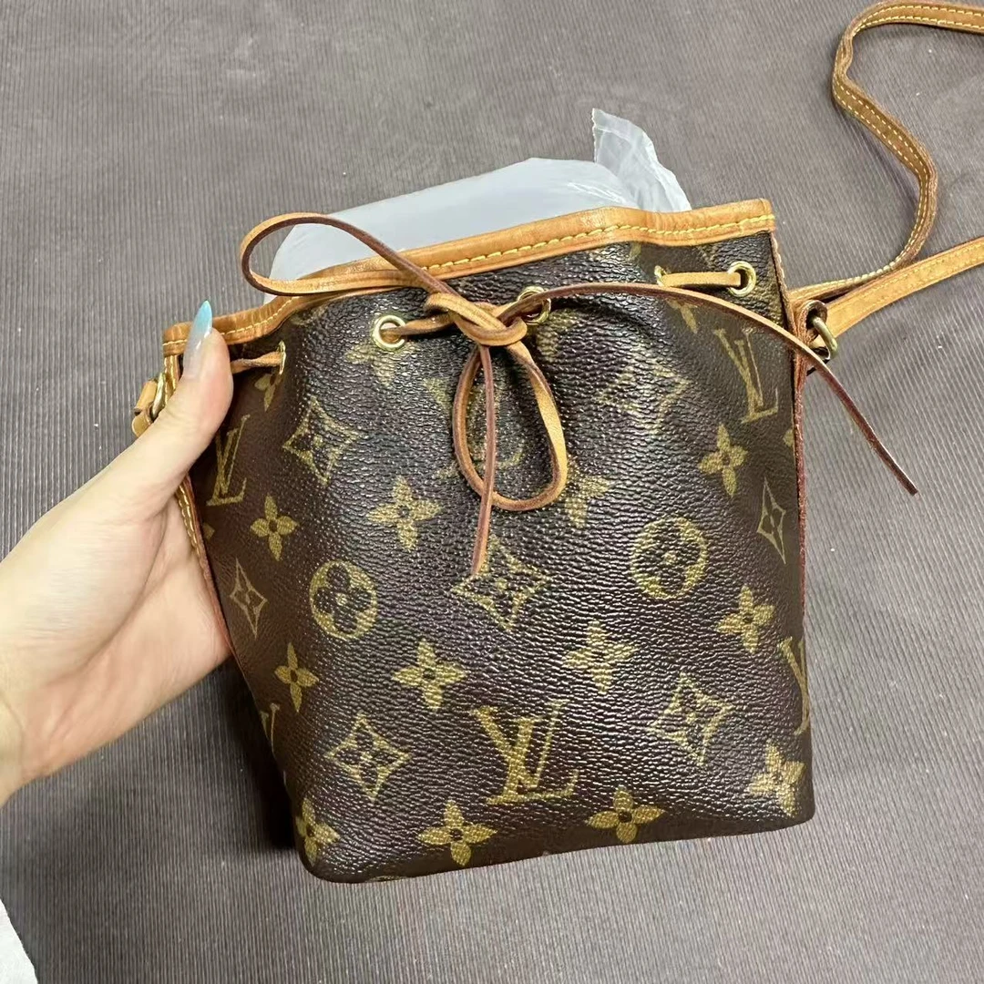 95新 LouisVuitton/路易威登 lv黑色水桶 08004/二奢包包