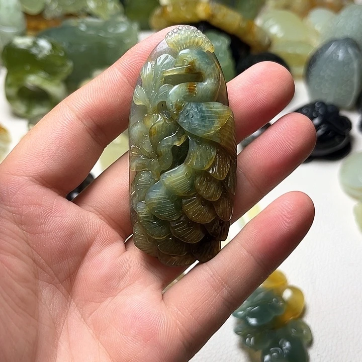 未镶嵌蛇纹石玉颈饰
