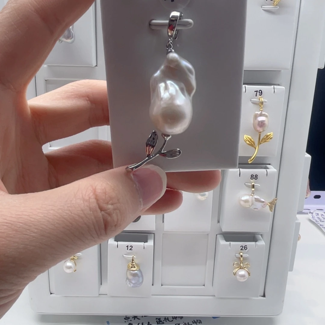 淡水珍珠颈饰合金