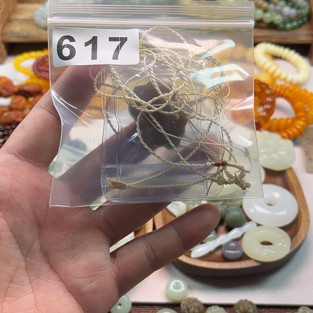 钟***生玉个人收藏饰品孤品