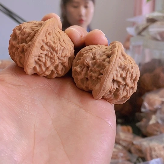 【闪购商品】把件文玩核桃43红狮子小众