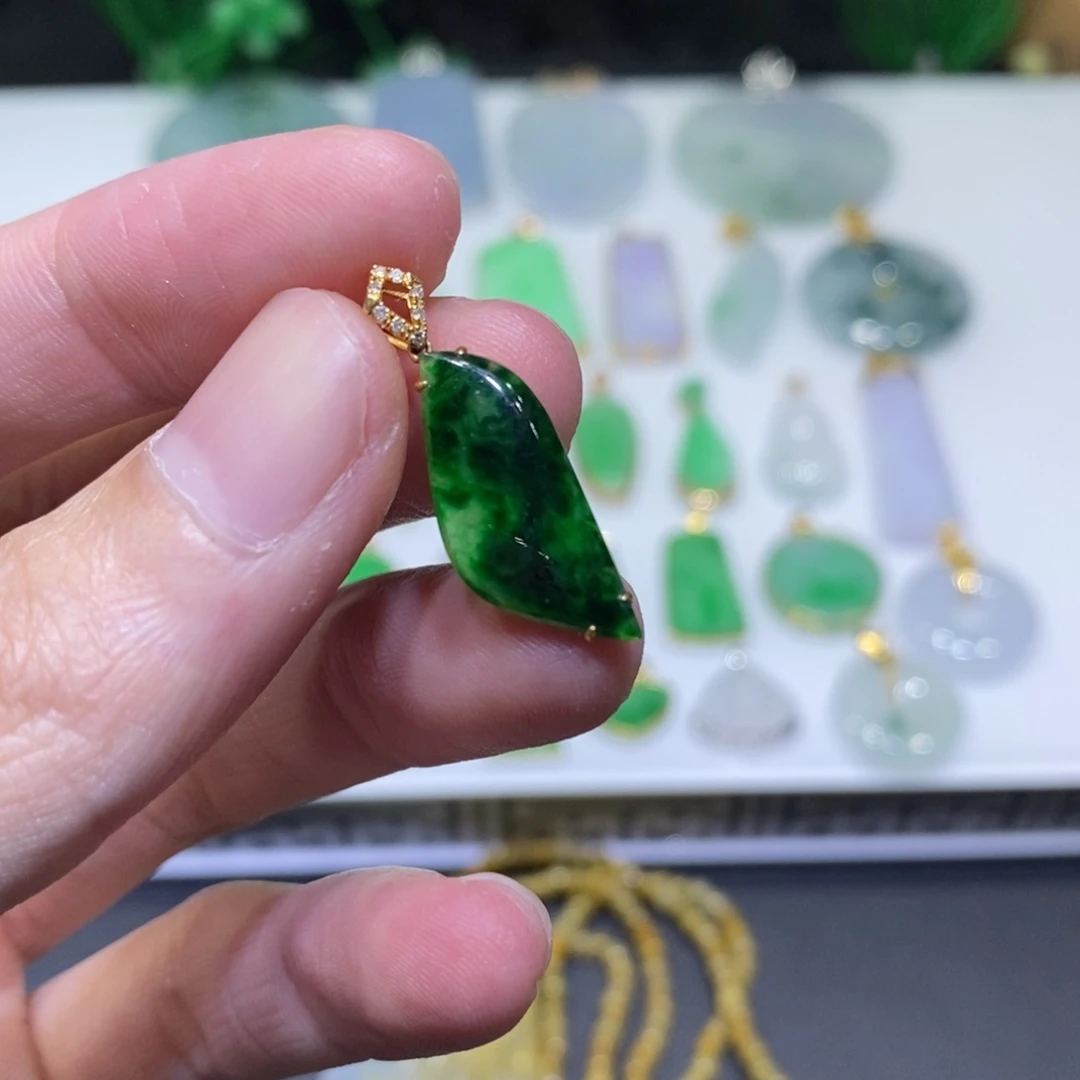 翡翠18K金镶嵌吊坠(不含链)