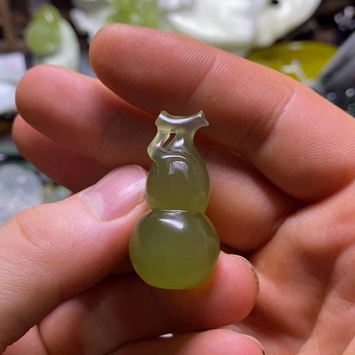 岫玉未镶嵌岫玉挂件