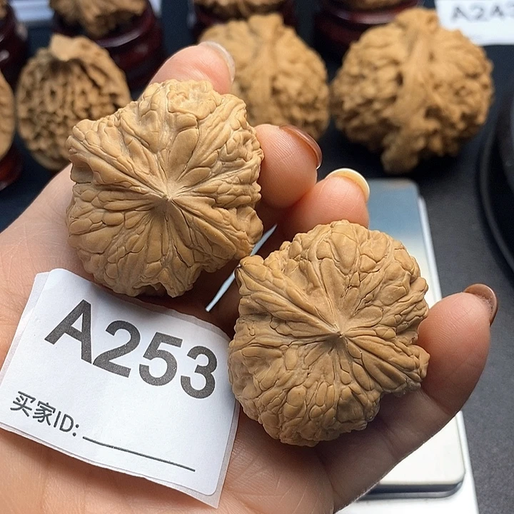 用***3吊坠文玩核桃闷墩4.0