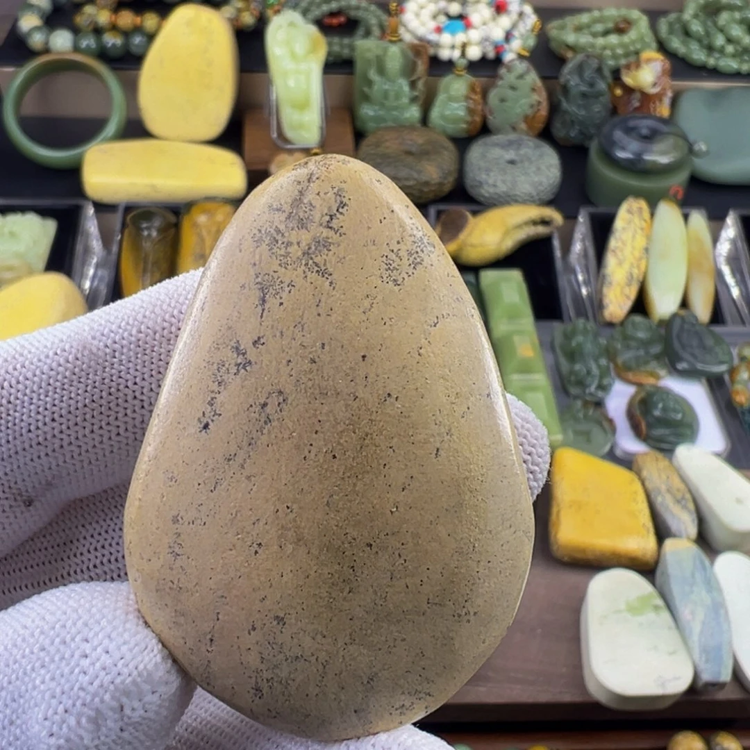 岫岩河磨玉（透闪石质玉）未镶嵌把件