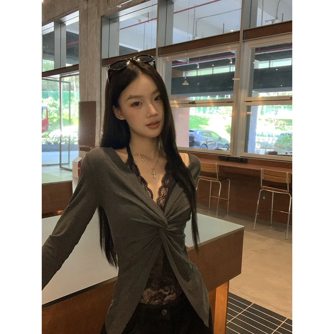 纯欲风假两件蕾丝性感挂脖法式修身显瘦长袖T恤女设计感气质上衣