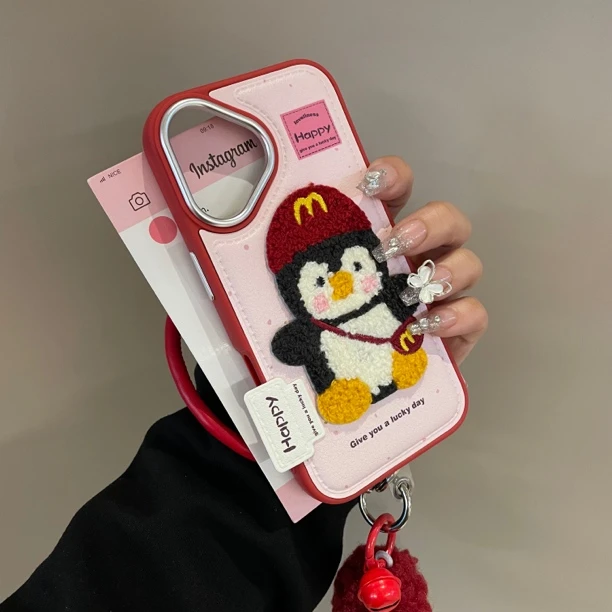冬日新款刺绣企鹅适用iPhone16promax手机壳15可爱女款14防摔13套
