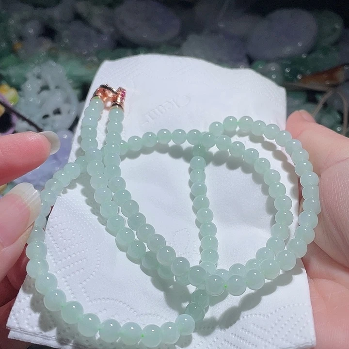 颈饰未镶嵌翡翠天