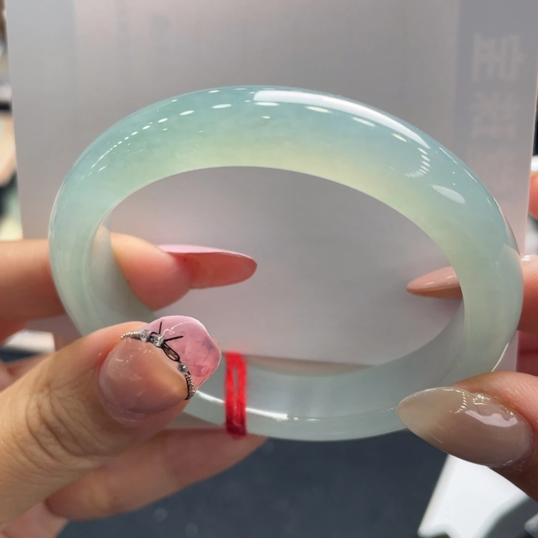 翡翠未镶嵌手镯28号 54贵妃湖水绿