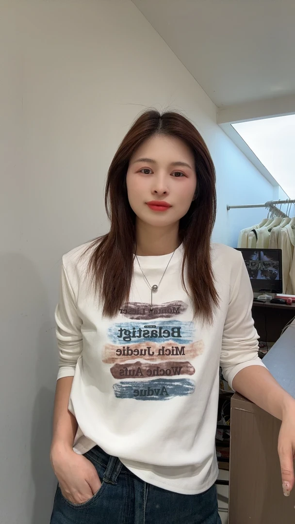 萱萱【涂鸦字母】新款正肩显瘦秋天厚度长袖内搭上衣560024 110402