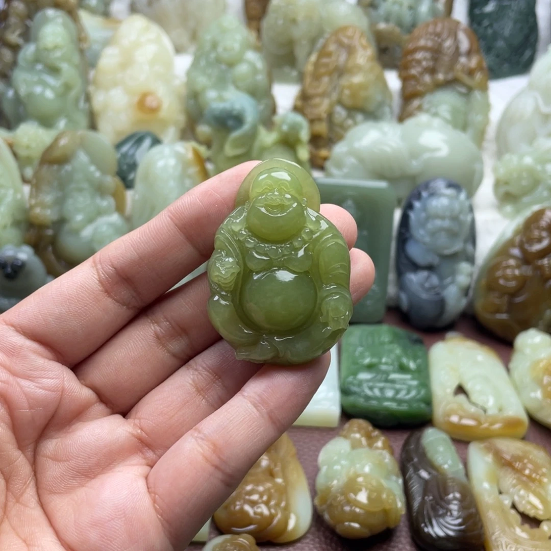 颈饰未镶嵌和田玉