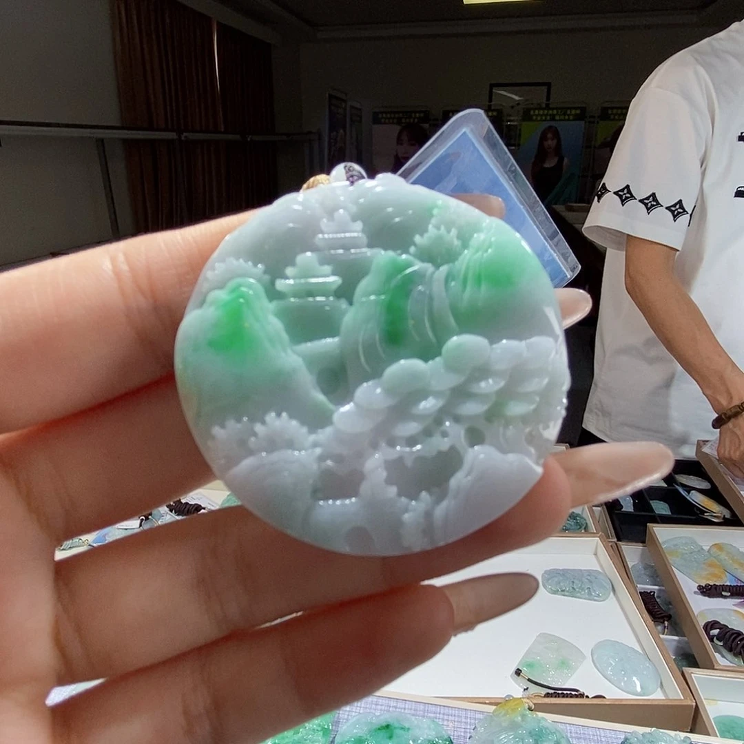 翡翠未镶嵌颈饰翡翠