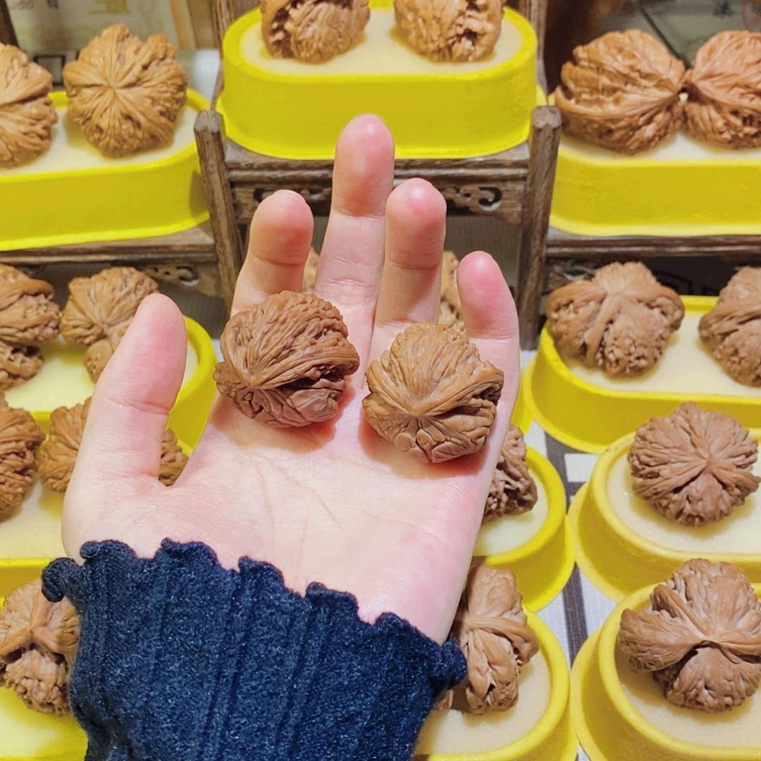 S***i文玩核桃吊坠南疆蛇