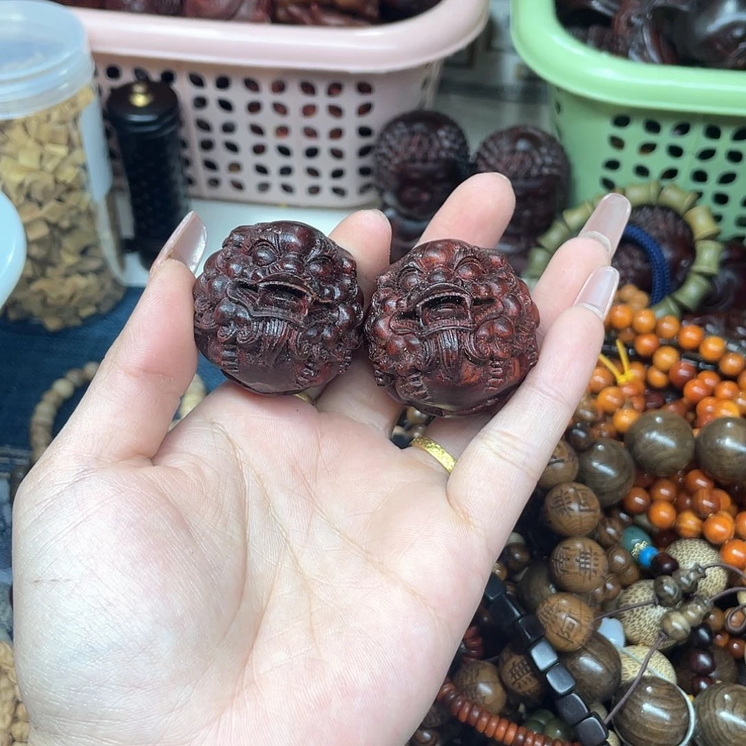 维腊木（绿檀）无事牌