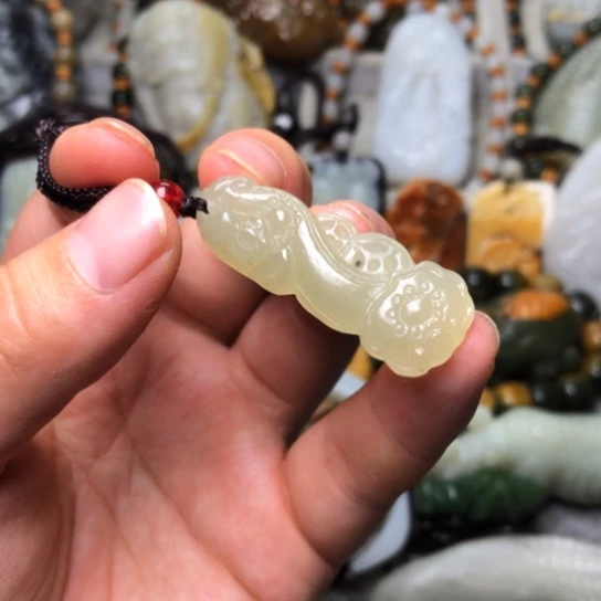 和田玉未镶嵌挂件