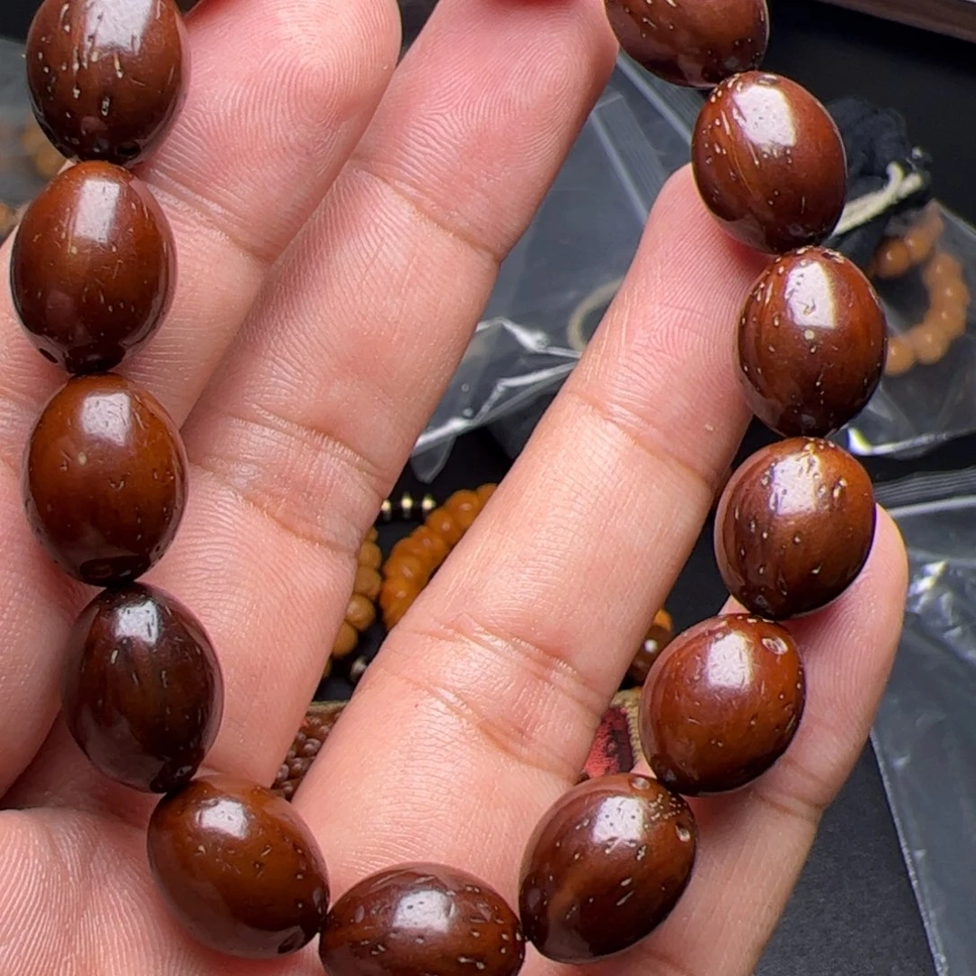 上****猴头核桃把件卡罗拉